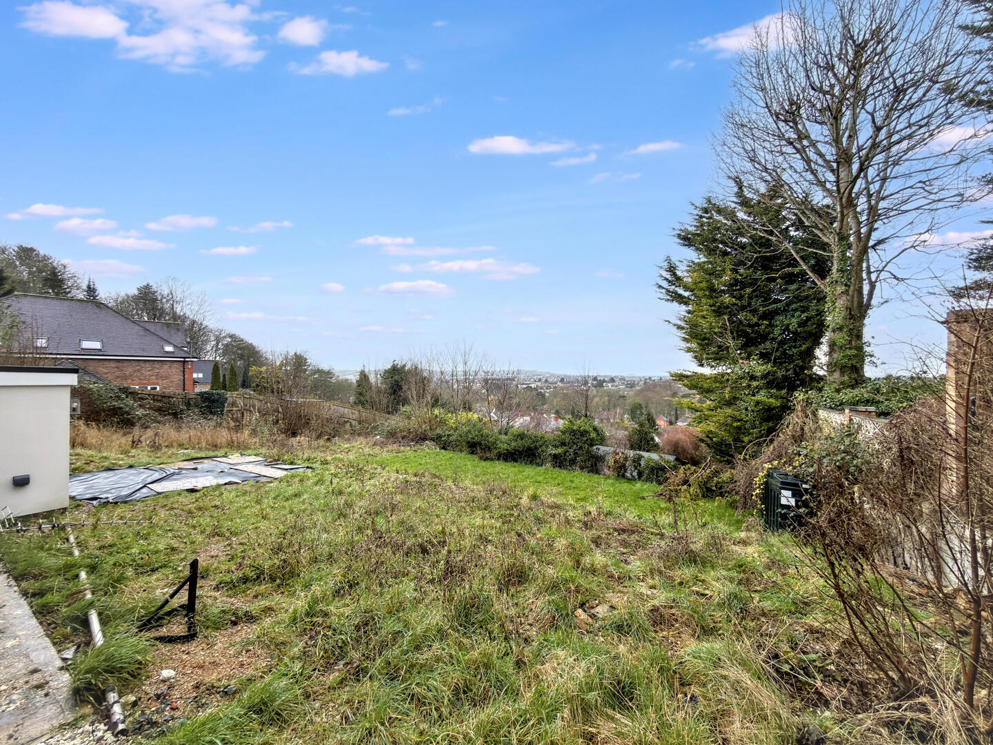Woodbury Hill Path, Luton